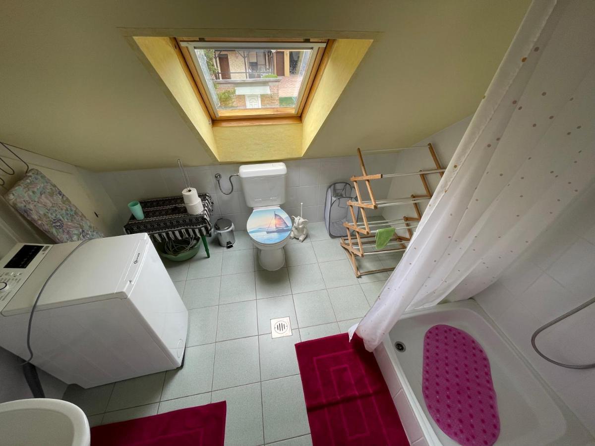 Thefi Vendeghaz Apartment ซานกา ภายนอก รูปภาพ